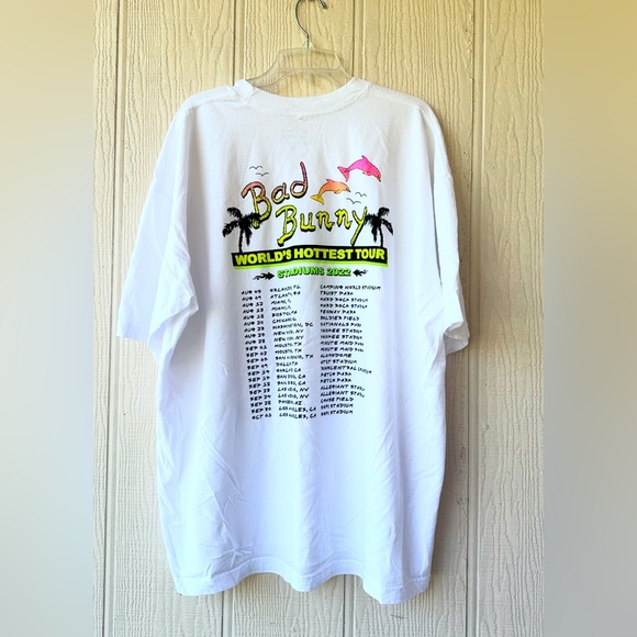 NEW Bad Bunny Un Verano Sin ti Graphic Tee - Picture 1 of 7